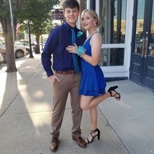 Meet your Posher, Cloey